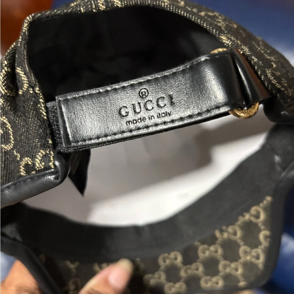 Gucci Black and Gold Patterned Cap - Picture 10 of 10